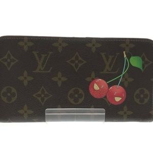LOUIS VUITTON Porte Monnaie Zip Long Wallet
Monogram Cherry
